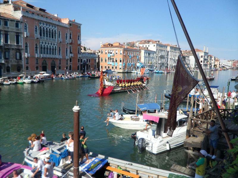 Luxury Apartment On The Grand Canal Венеция Экстерьер фото